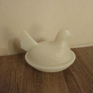 Hazel Atlas Vintage Ceramic Milk Glass Hen Dish